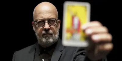 MIND READER show med Henrik Specht