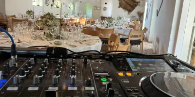 DJ4Eventz – DJ til fest med lyd, lys og skræddersyet musik